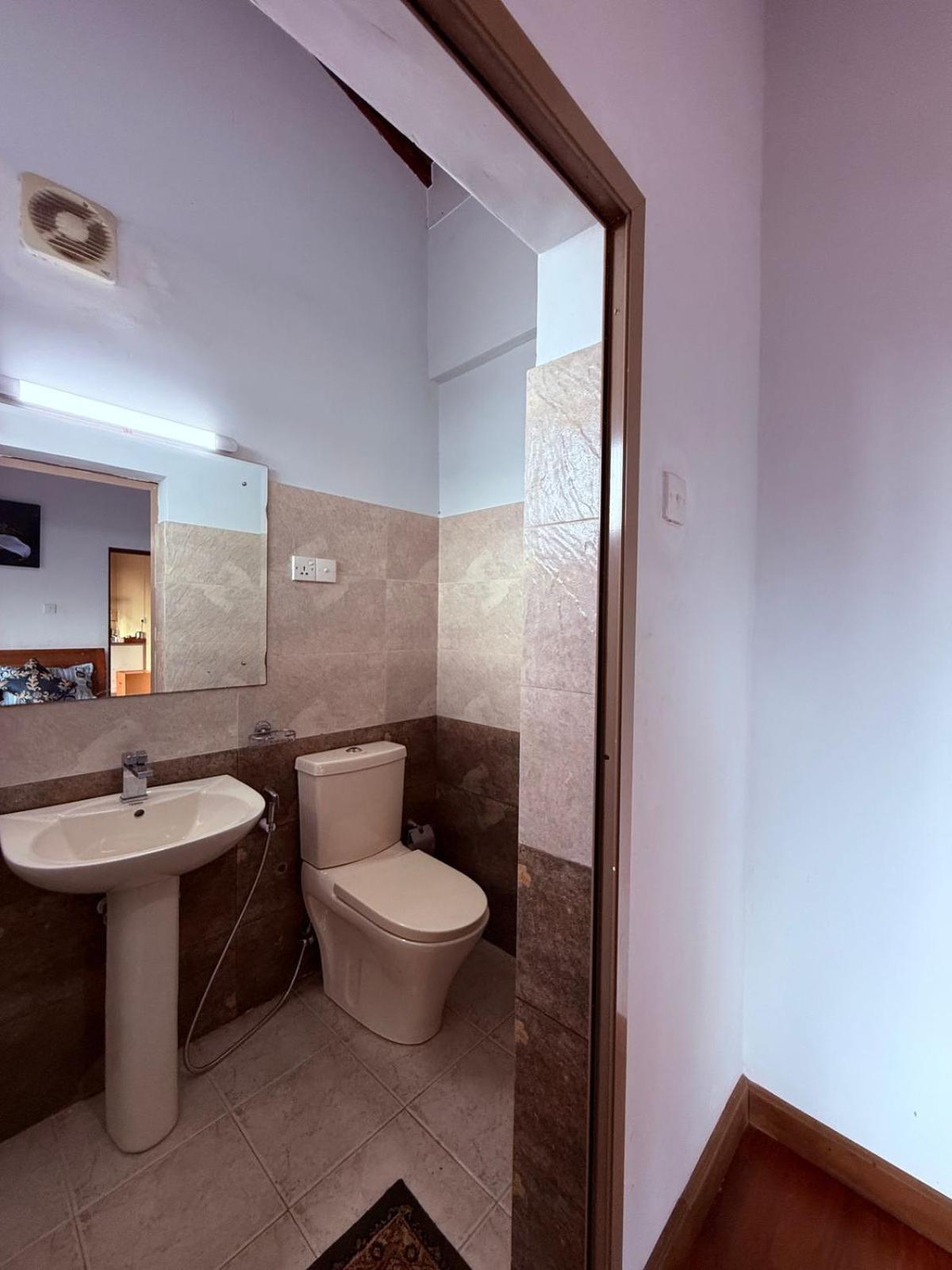 Resident View Homestay كاندي المظهر الخارجي الصورة
