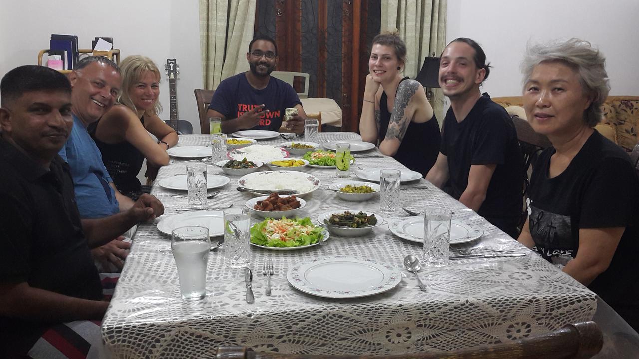 Resident View Homestay كاندي المظهر الخارجي الصورة